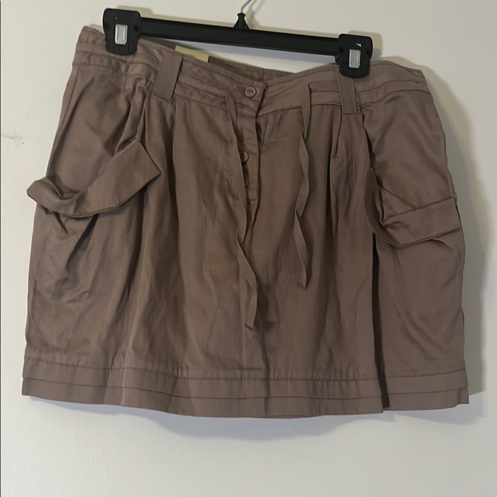Old Navy Tan Skirt